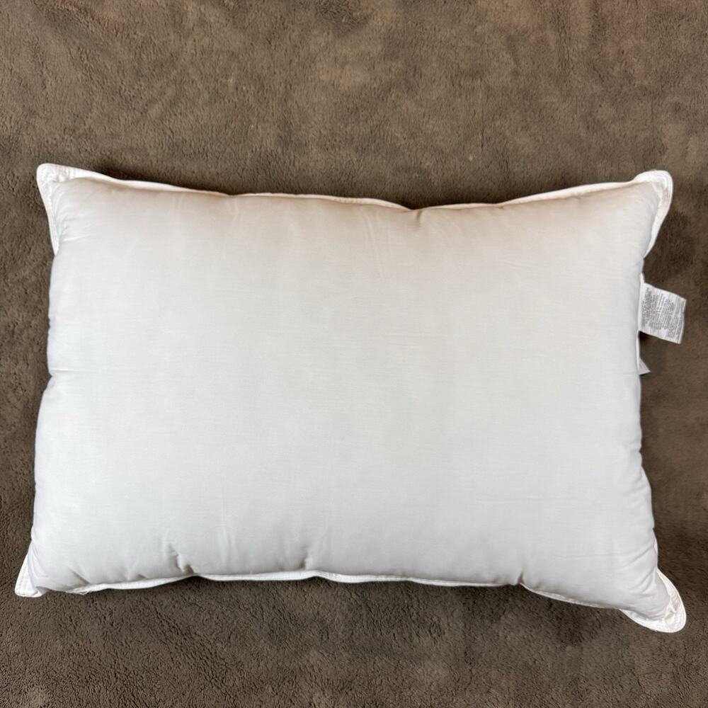 Manchester Mills Dream Surrender II EnviroSleep White Pillow 20x28 Microban